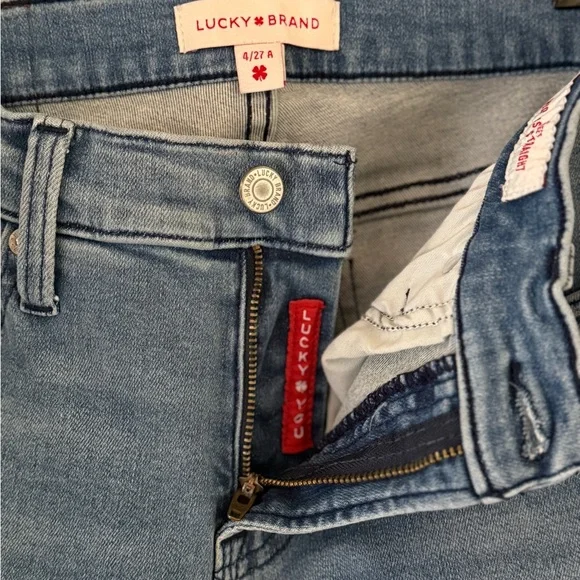 Lucky Brand Sweet Straight Jeans Mid Rise Light Wash Denim - Picture 3 of 12